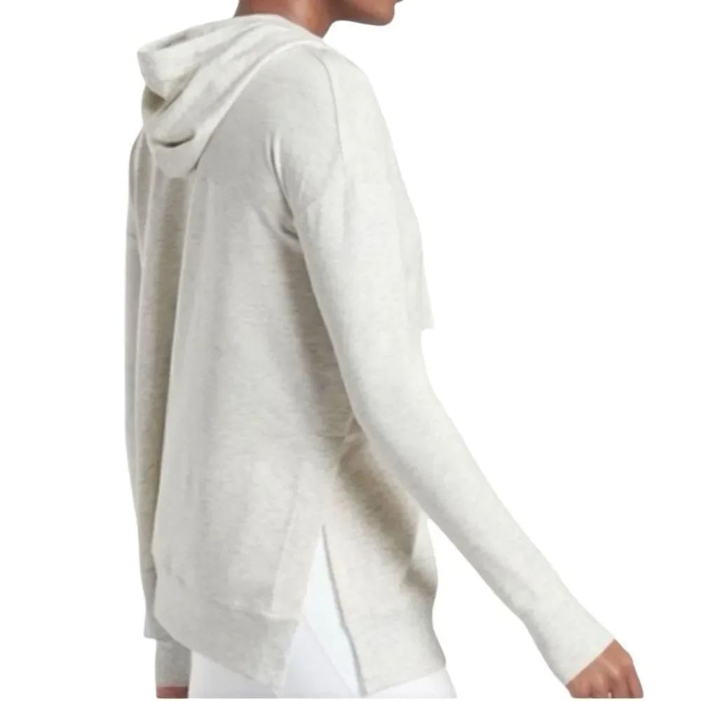 Athleta Sayulita Women’s Pullover Hoodie Size Medium grey